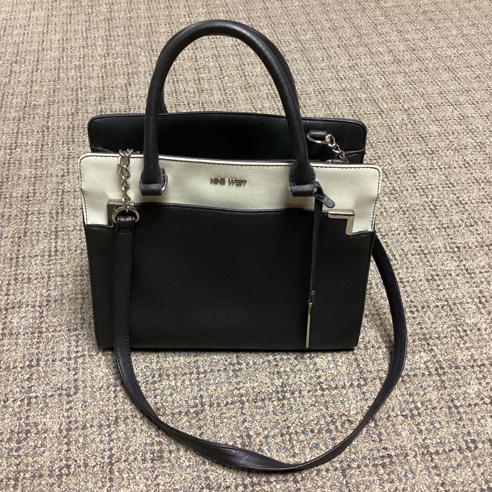 Nine West Black Cream Purse with Silver Chains